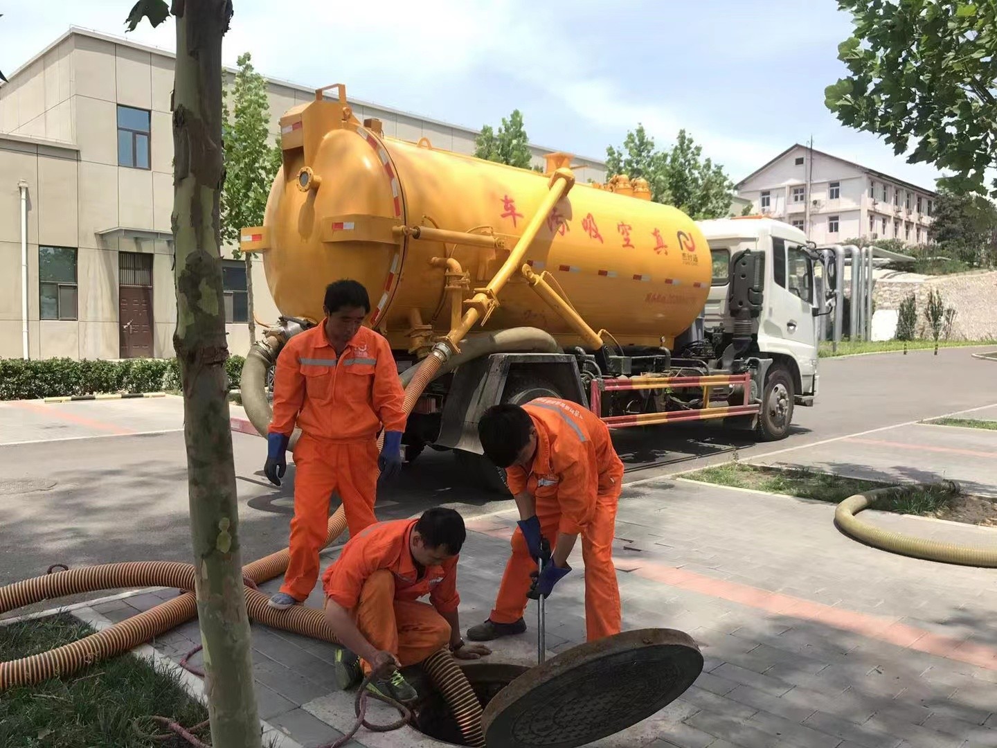 富民化粪池清理与5-8吨吸粪车施工效率分析